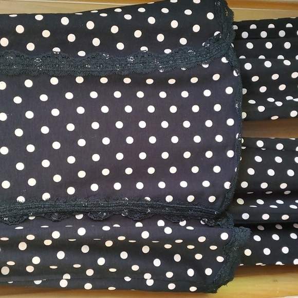 PJS. BLACK WITH PINK DOTS. size small petite. TANK TOP WITH Lace. Elastic waist. - Picture 3 of 8
